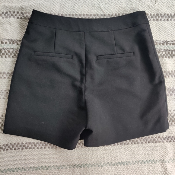 H&M|| Black shorts Size EUR 36 - Picture 7 of 10